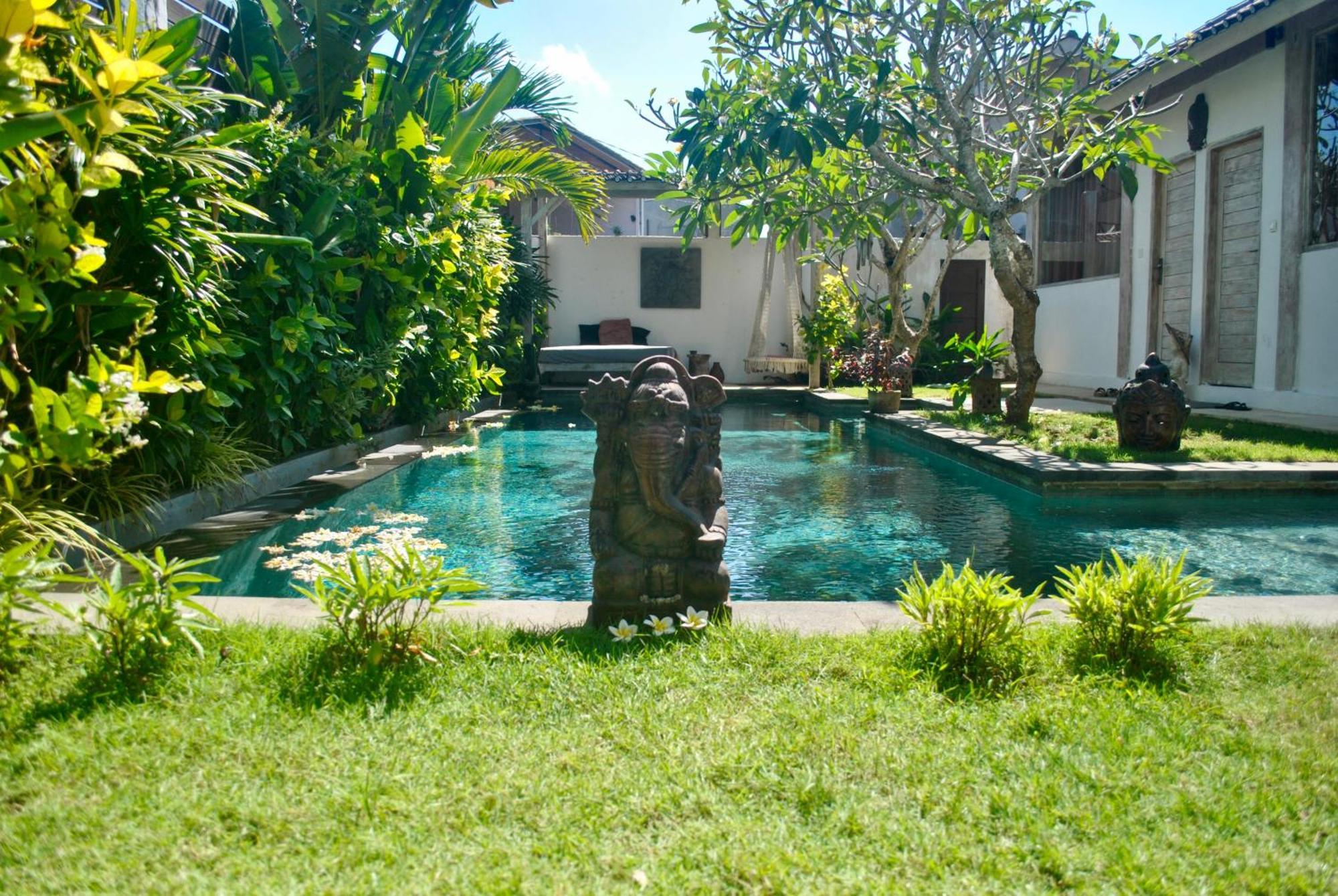 Готель Damai Uluwatu Екстер'єр фото
